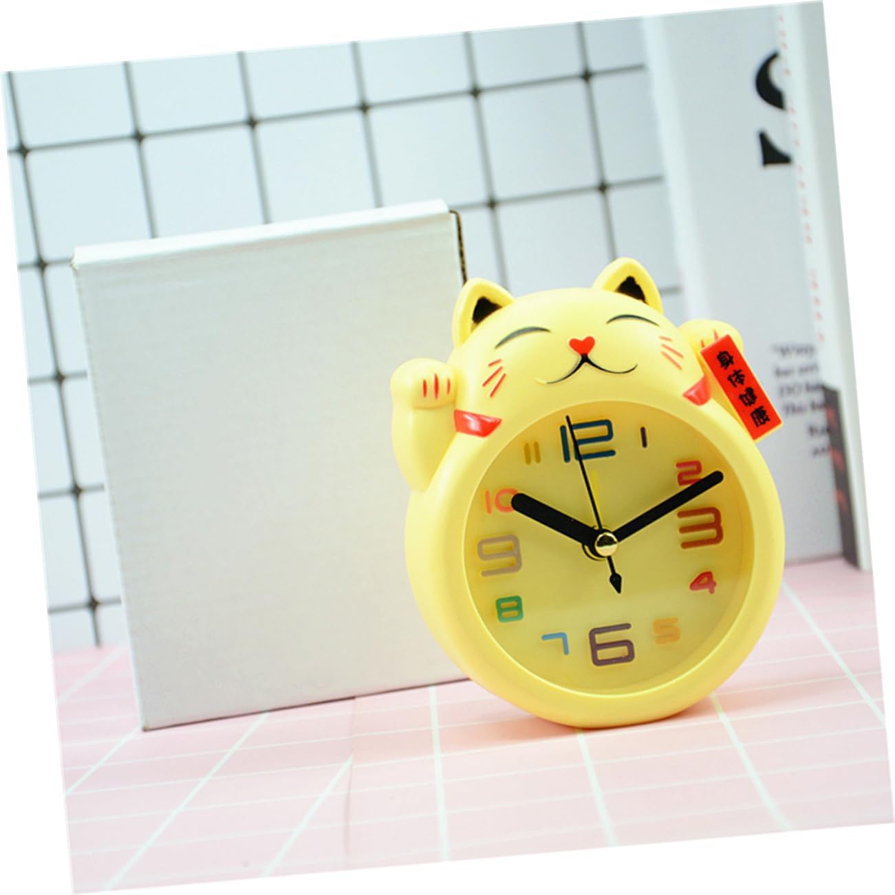 Wakauto Cute Cat Alarm Clock for Kids Silent No Ticking Battery
