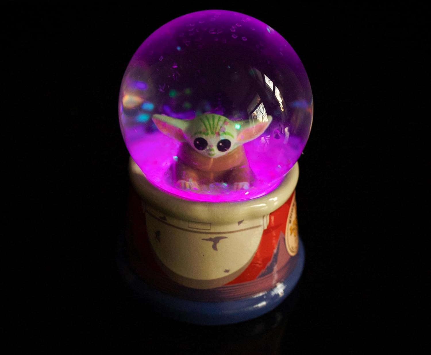 Silver Buffalo Star Wars The Child Snow Globe Light Up 55mm