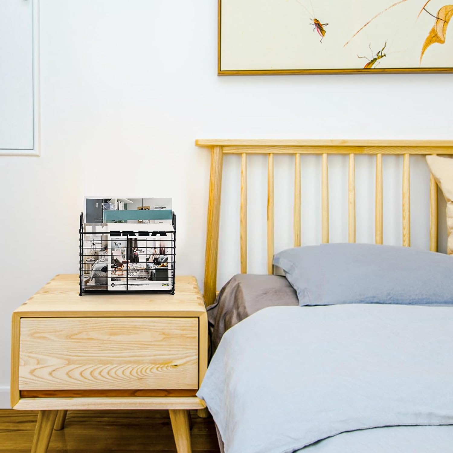 Noamus Metal Magazine Rack with Handles