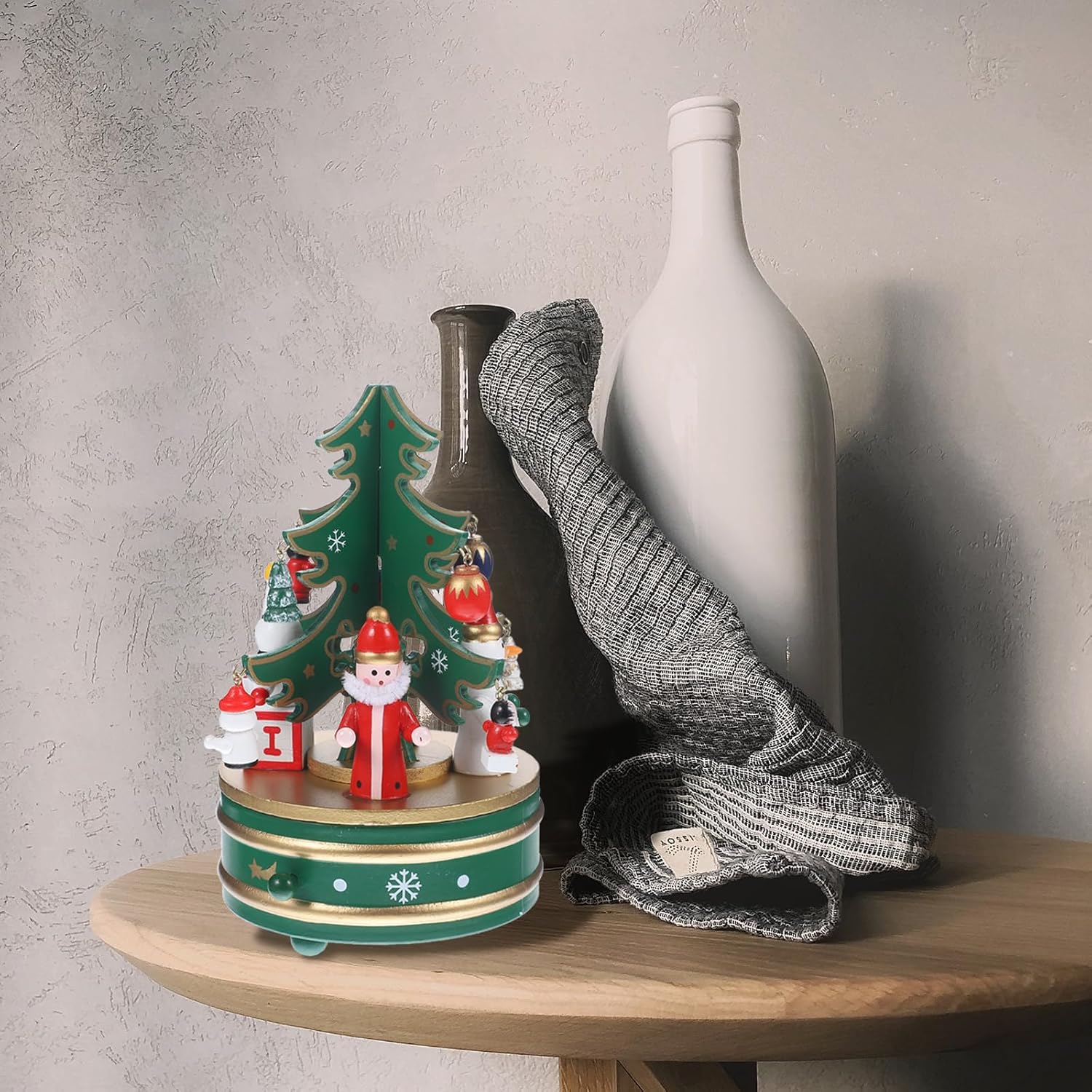 Cabilock Christmas Music Box with Figurines